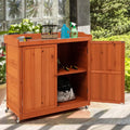 COSTWAY Wetterfester Holz-Gartenschrank mit Rollen und Stahlplatte, abnehmbares Regal, 98,5x48x100cm